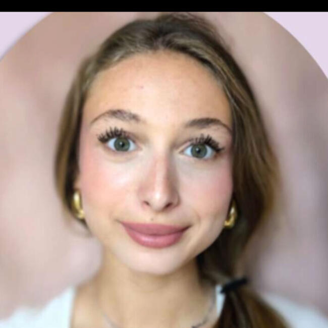 Babysitter in Nice: Lola