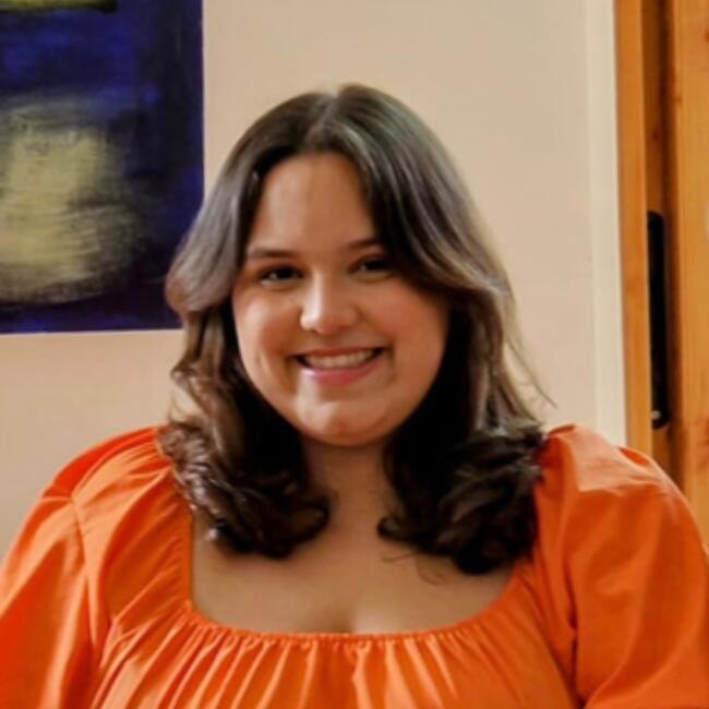 Babysitter em Sintra: Julia