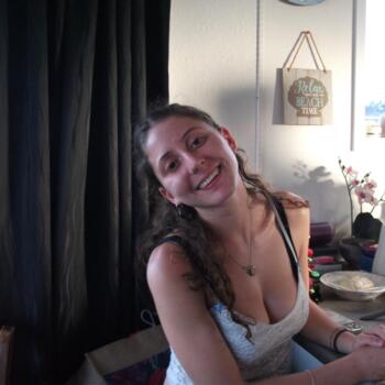 Babysitter in Auckland: Jemma