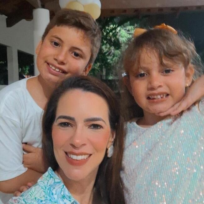 Emprego de babá em São Gonçalo (São Gonçalo): Marcelle