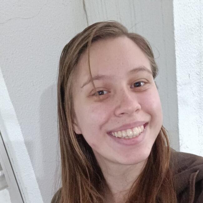 Babysitter in Porto Alegre: Elise