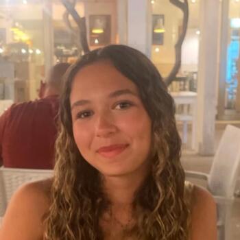 Babysitter Thorigné-Fouillard: Aya