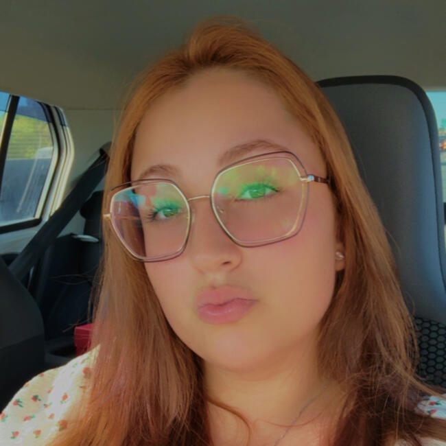 Babysitter in Curitiba: Laura