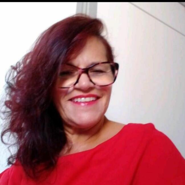 Babysitter in Porto Alegre: Ione