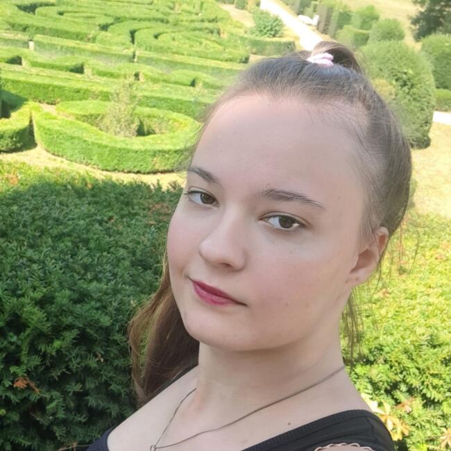 Bébiszitter Alsózsolca területén: Petra