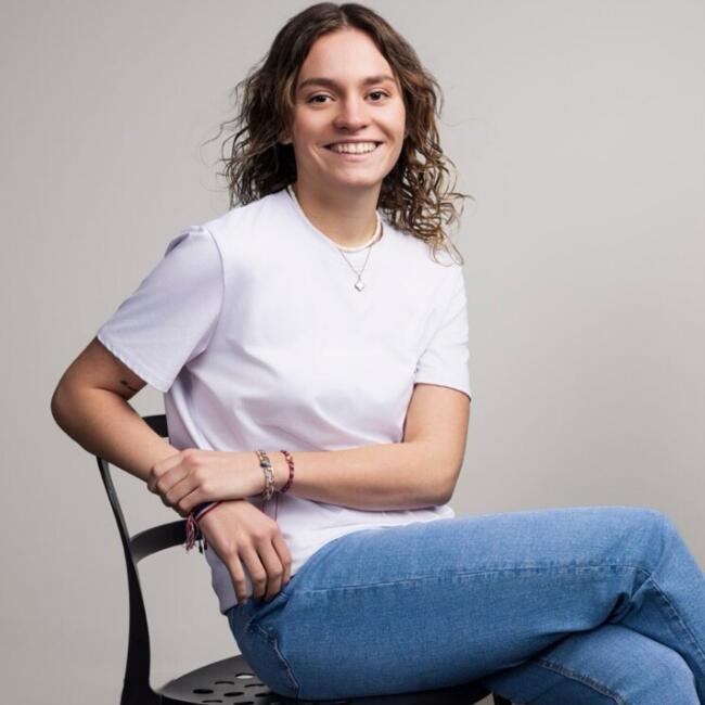 Babysitter in Razac-sur-lIsle: Emma