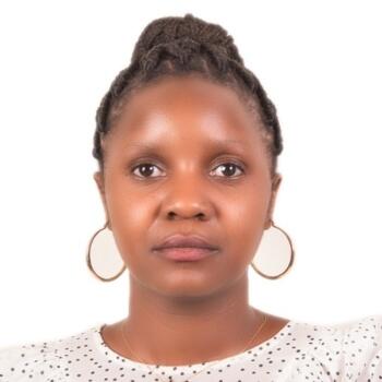 مربية أطفال دبي: Namatovu