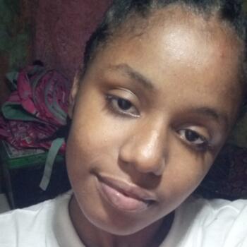 Babysitter στην περιοχή Santo Domingo Oeste: Cris