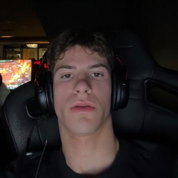 Babysitter in Aglantzia: George