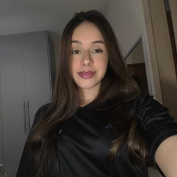 Babá em Queimados: Isabela