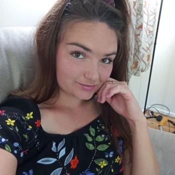 Babysitting job in Darwin: babysitting job Mollie