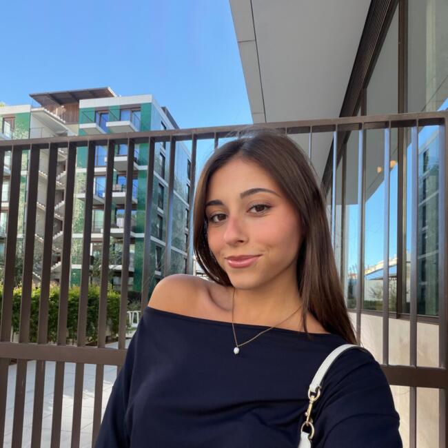 Babysitter in Lisbon: Leonor