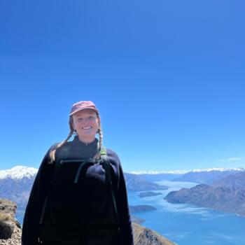 Babysitter in Christchurch: Mette