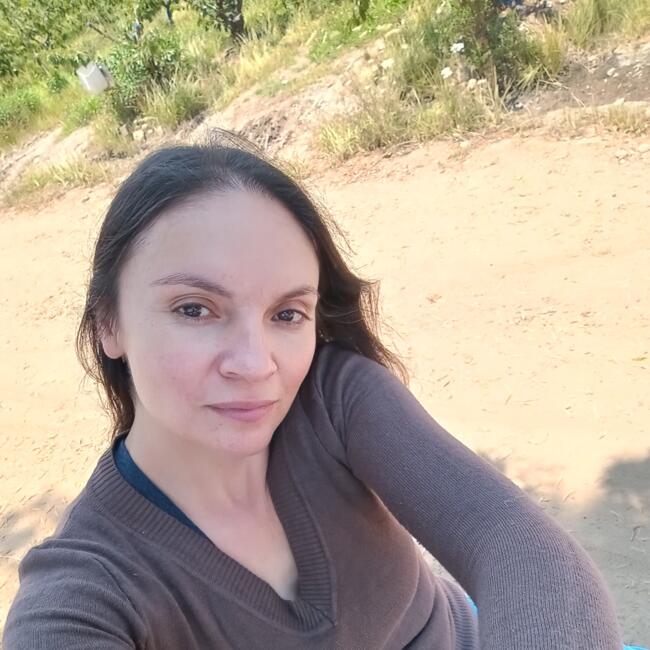 Babysitter in San Fernando: Pilar