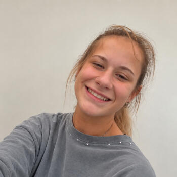 Babysitter in Villeneuve-d'Ascq: Lina