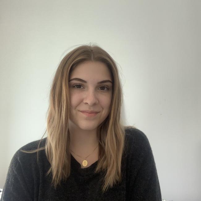 Babysitter in Amiens: Émilie