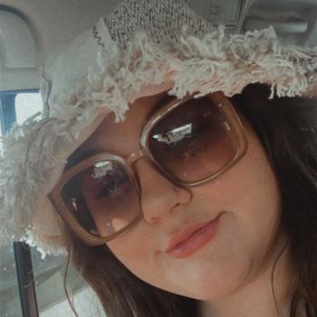 Babysitter in Mackay: Ella