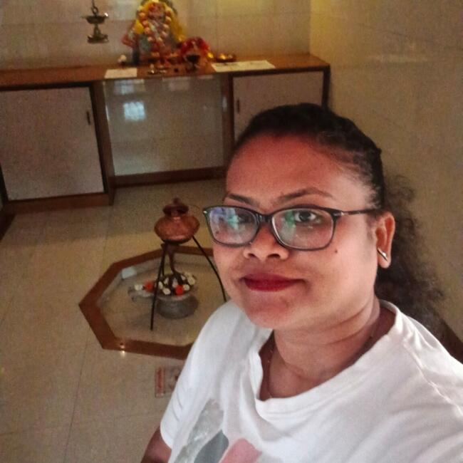 Virār में बेबीसिटर: Shweta