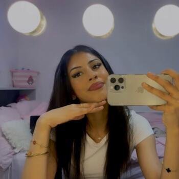 Babysitter Canterbury: Neha