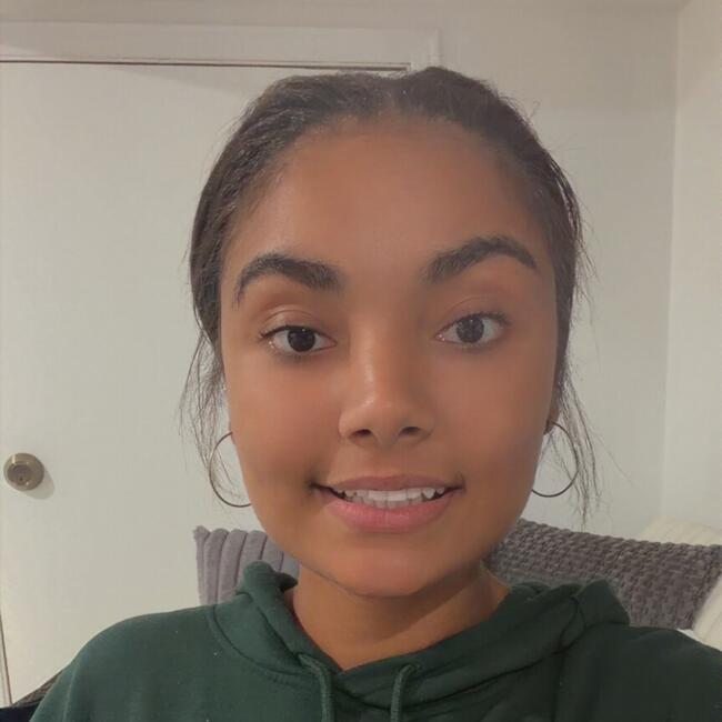Babysitter in Toronto: RHIANNA