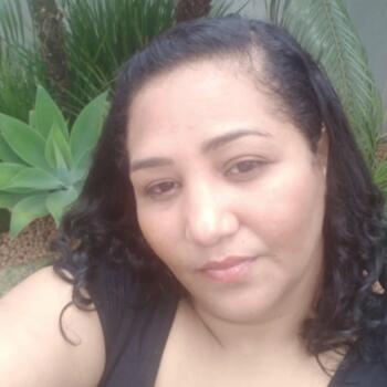 Babá em Ribeirão das Neves: Liliane