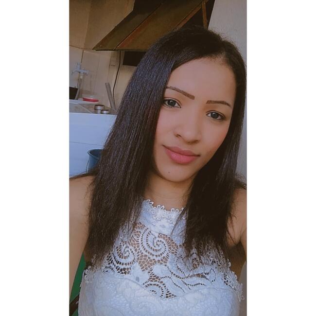 Babá em Brasília: Edylene