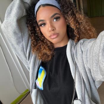 Babysitter in Sainte-Geneviève-des-Bois: Intyssar