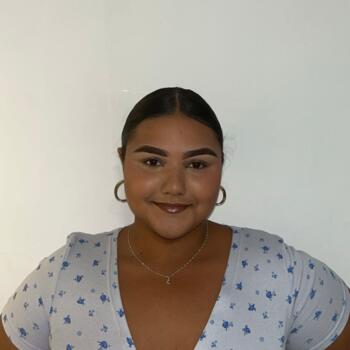 Babysitter in Bourg-en-Bresse: Loanne