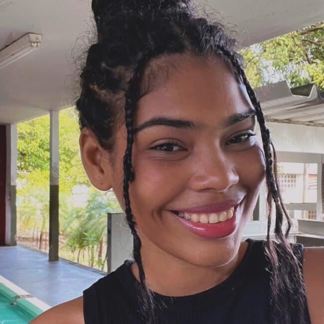 Babysitter in São Luís: Vivian