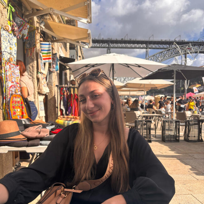 Babysitter in Castelsarrasin: Alissa