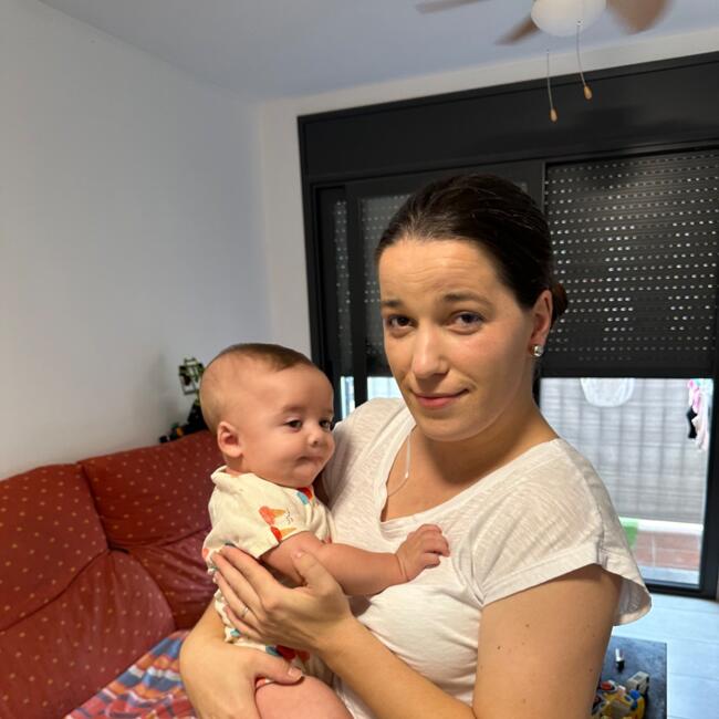 Trabajo de canguro en Tàrrega: Diana adina