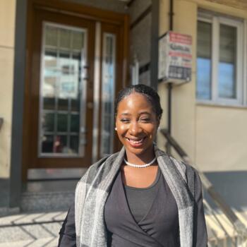 İstanbul Bölgesinde Dadı: Busayo