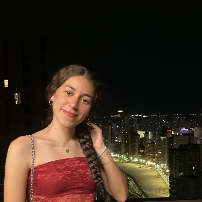 Niñera en Alicante: Dakota