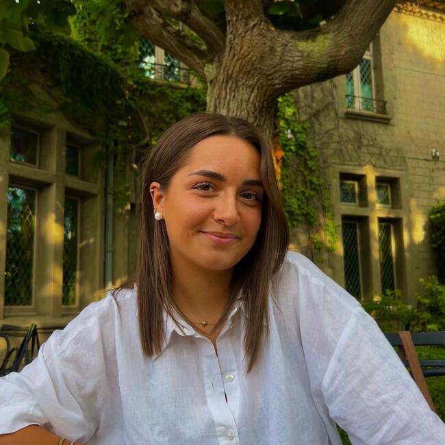 Babysitter in Limoux: Flavie