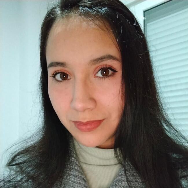 Babysitter in Camas: Lina