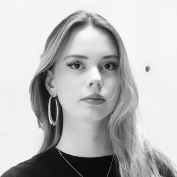 Babysitter in Paris: Juliette