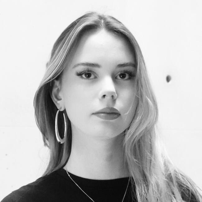 Babysitter in Paris: Juliette