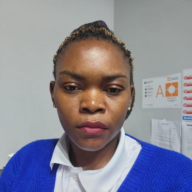 Babysitter in Jazīrat Abū Z̧aby: Lizette