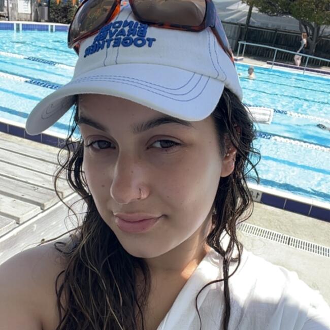 Babysitter in Dunedin: Sophie