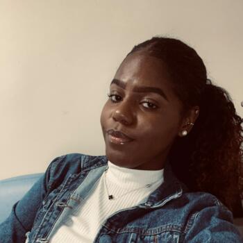 Babysitter Salvador: Julia gomes