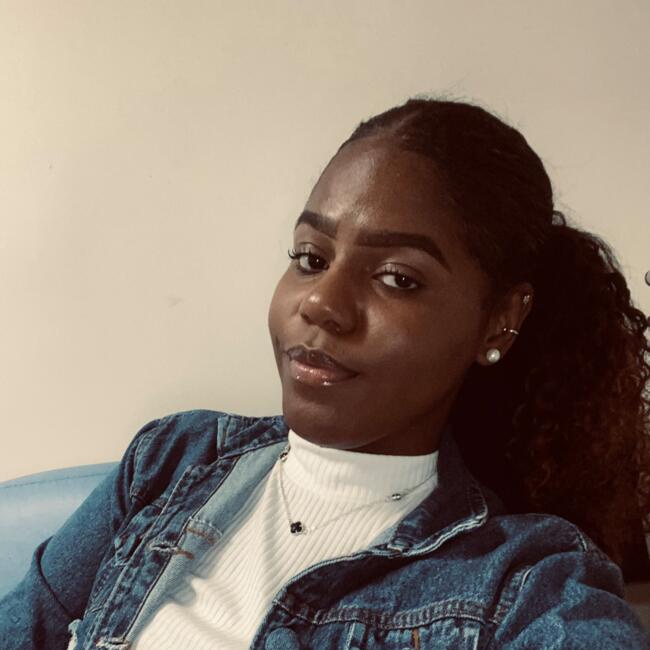 Babysitter in Salvador: Julia gomes