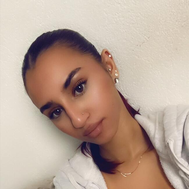Babysitter in Redessan: Kaylise