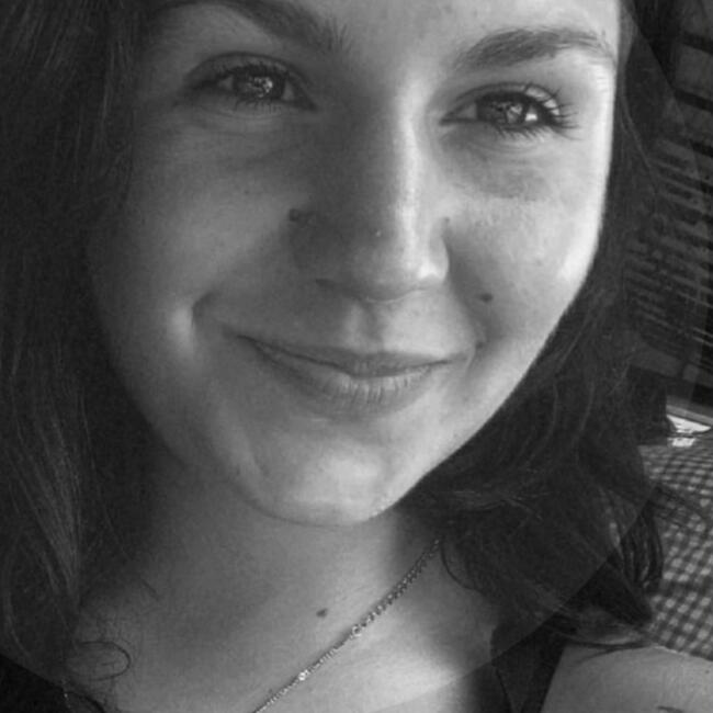 Babysitter in Saint-Amand-les-Eaux: Lou