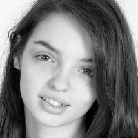 Babysitter Lisbon: Adriana