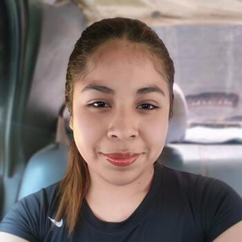 Babysitter in Pátapo: Kiara