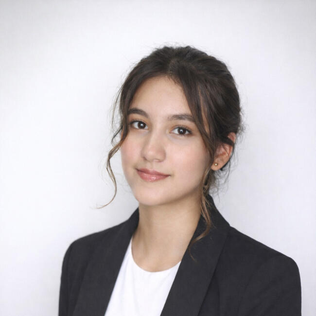 Baby-sitter in Planet Fitness - Scarborough: Sarah