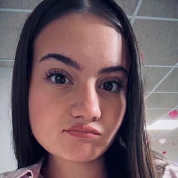 Babysitter in Clermont-Ferrand: Mayline