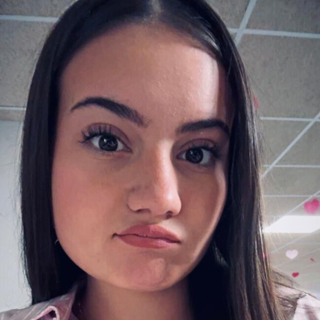 Babysitter in Clermont-Ferrand: Mayline