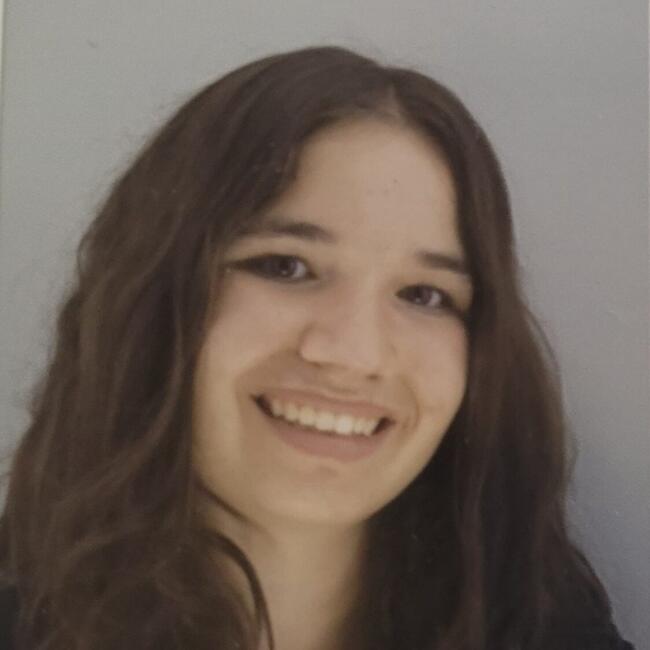 Babysitter in Villeneuve (Alpes-de-Haute-Provence): Emmy