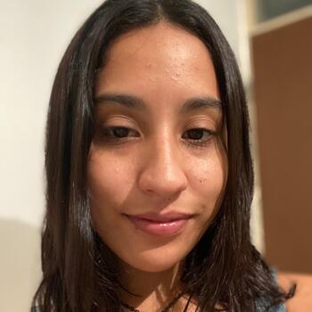 Babá em Maceió: Paola